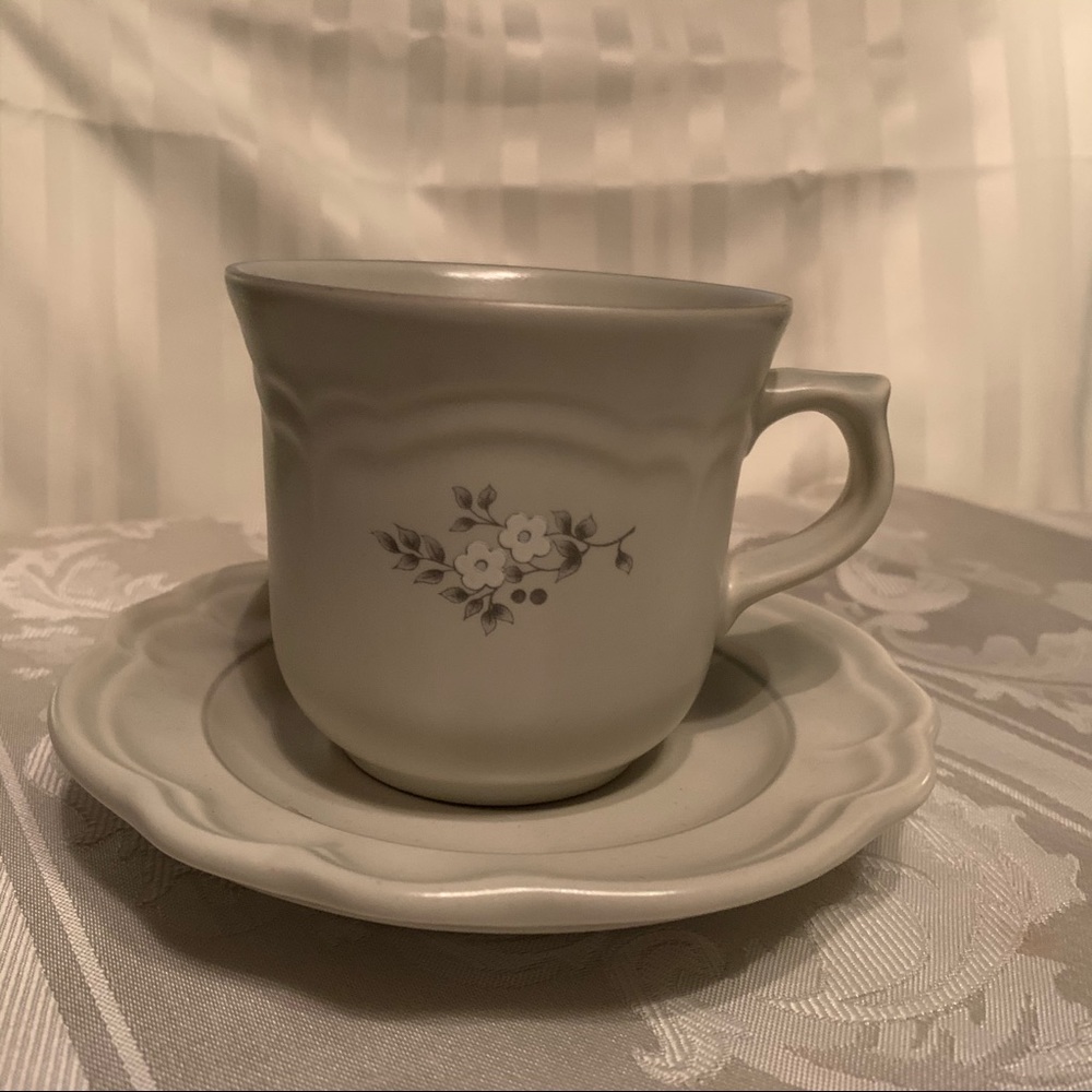 Pfaltzgraff Heirloom Coffee Tea Cup
